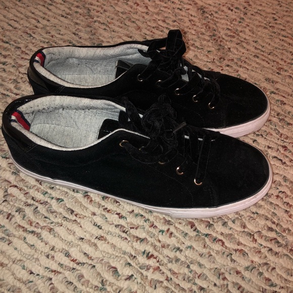 Velvet Tommy Hilfiger sneakers - Picture 2 of 3